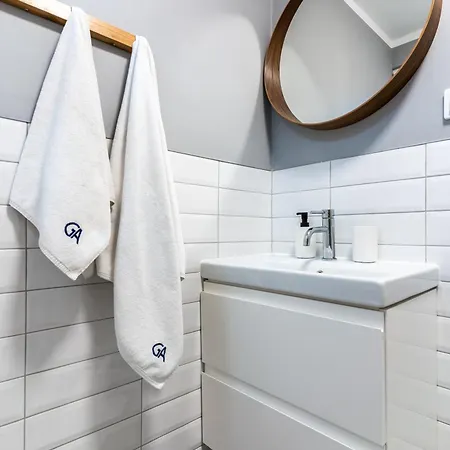 Urban Chic & Great Location & Modern - #o2 Apartman *